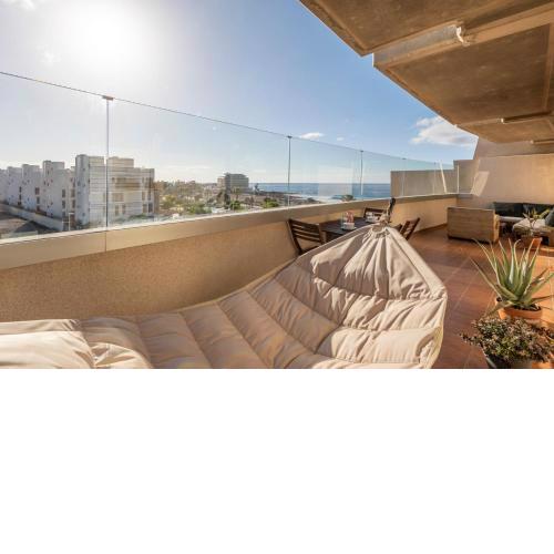 THE PENTHOUSE LA JAQUITA - by MEDANO4YOU