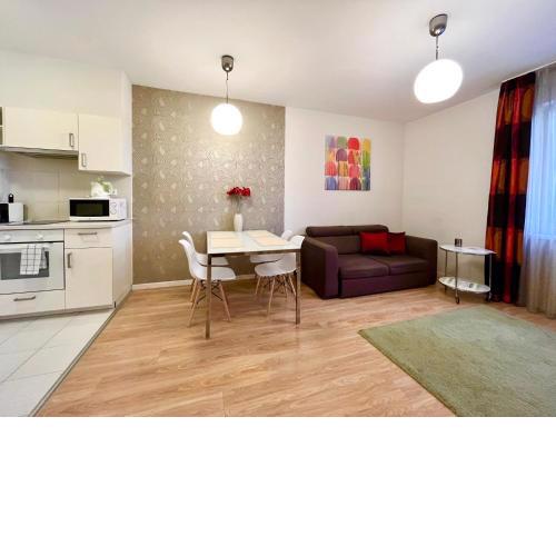 The Prince's Neighbour Apartment Budapest with free garage