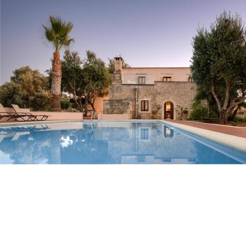 The Quintessential Cretan Villa