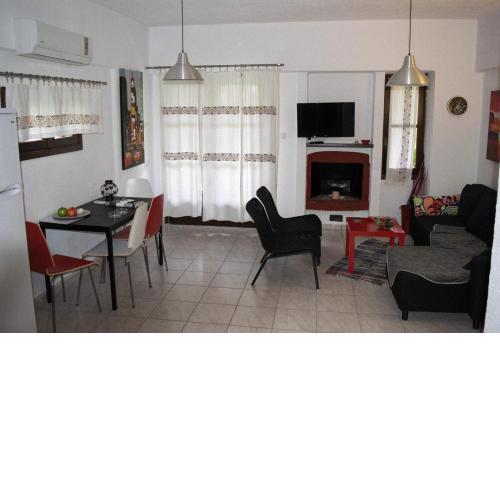 "The red kitchen" family house at kalyves