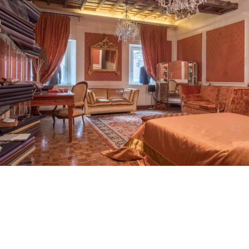 The Tailor's Suite
