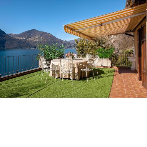 The Terrace on the Lake