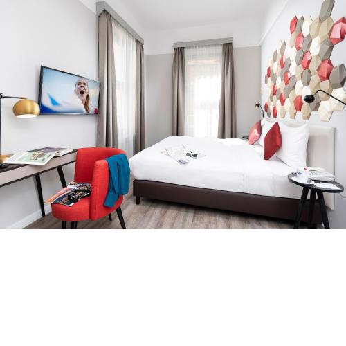 The Three Corners Hotel Art Superior