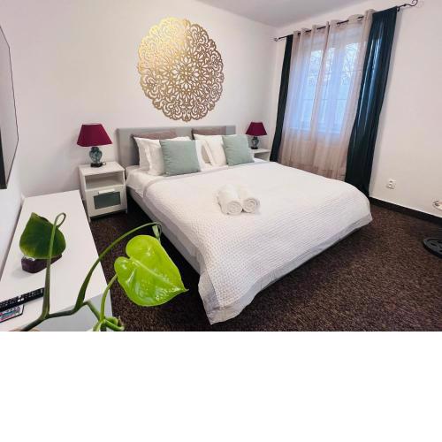 The Townhouse Luxury Suite