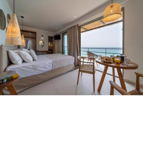 Thea Suites