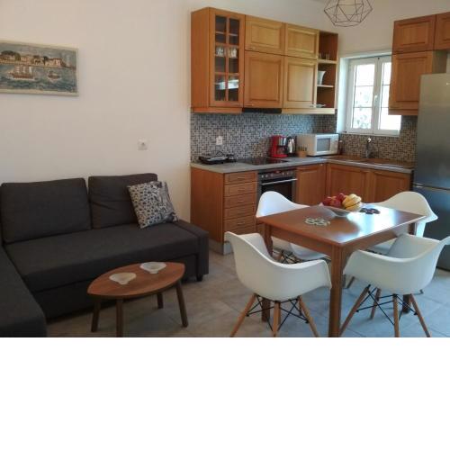 Theofilos apartment
