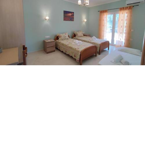 Thomas home with shared pool