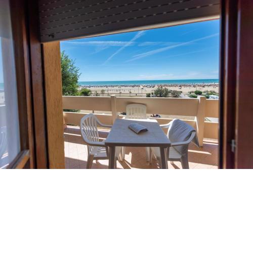 Three-Room Apartment For 6 Guests Ideal For Holidays - By Beahost Rentals