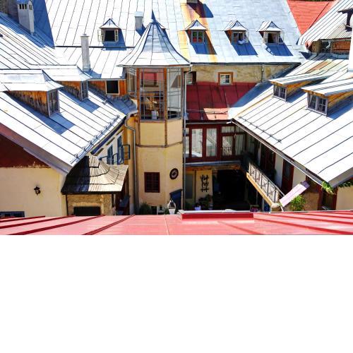 Tichý a slnečný loft Mikovini v rušnom centre Štiavnice