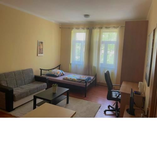 Tiffany Apartment in the City Center