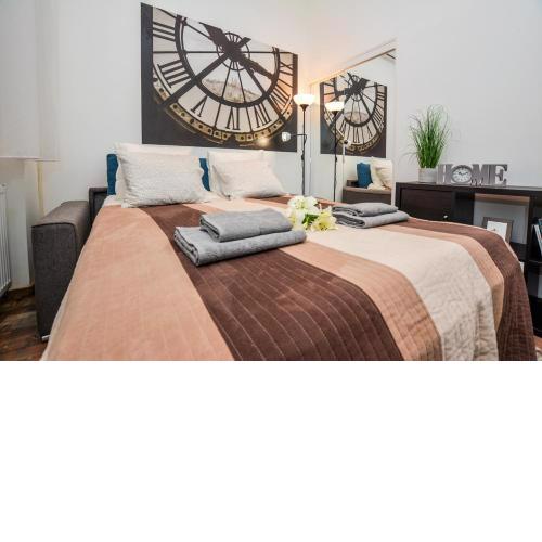 Timeless Apartment with FREE Private PARKING