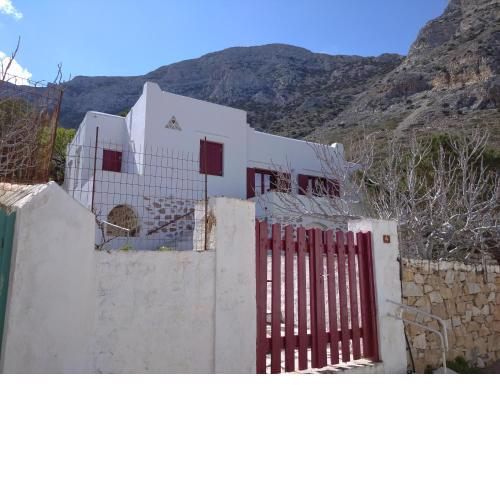 TINA'S HOUSE OUTSTANDING SEASIDE HOUSE Kamares Sifnos