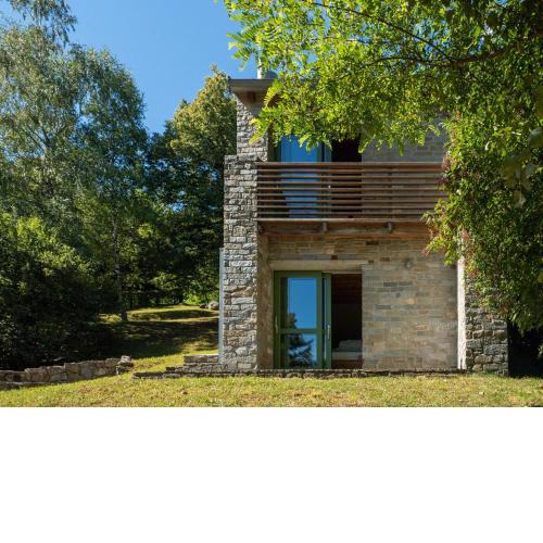Tiny Cottage of Bellagio's Woods