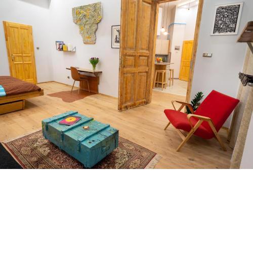 Tipton's Quiet & Artsy home in Budapest downtown