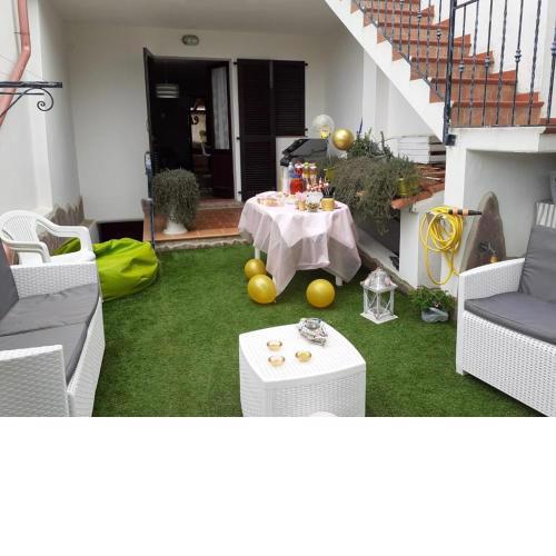 TOBY HOUSE