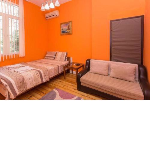 Top Center Apartment 4