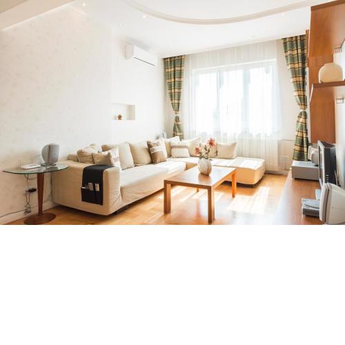 Top center Sofia Lux Rentals-Patriarh Evtimiy