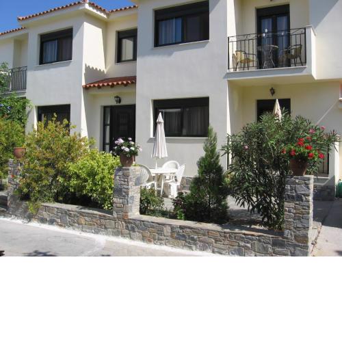 Topaz Apartments