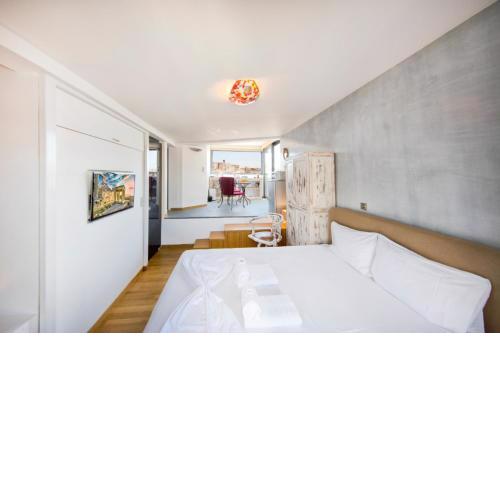 Topfloor stylish apartment with Acropolis view!