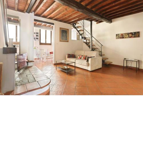 TORNABUONI in the heart of Florence! hosted by Sweetstay
