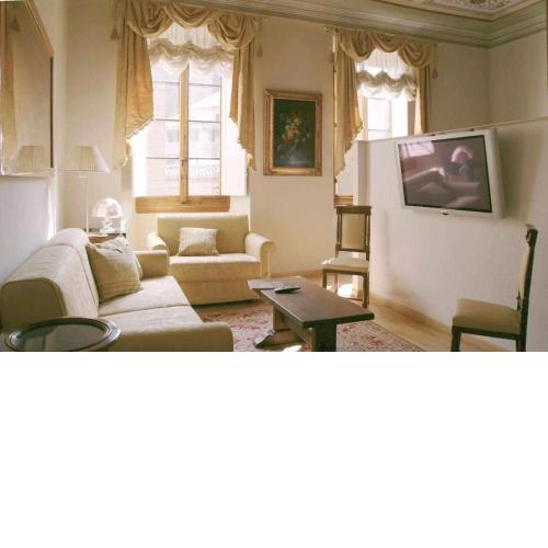 Tornabuoni La Petite Suite