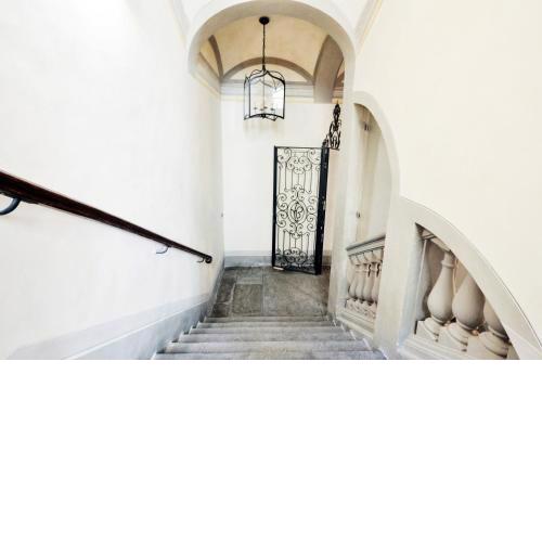 Tornaquinci Palace