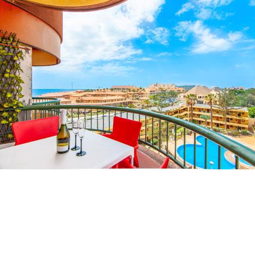 Torres del Sol Beach Front Apartment PH06