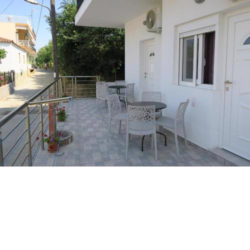Toula' s Village Apartment