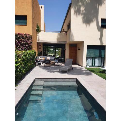 Town house la mora