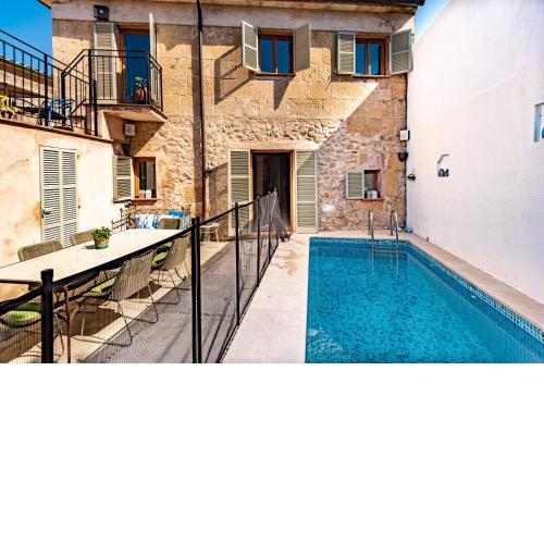 Townhouse in Pollensa gated pool