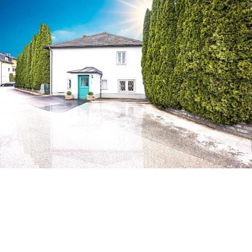 Townhouse RIVA, prime location in the city of Salzburg, 1000m2 backyard