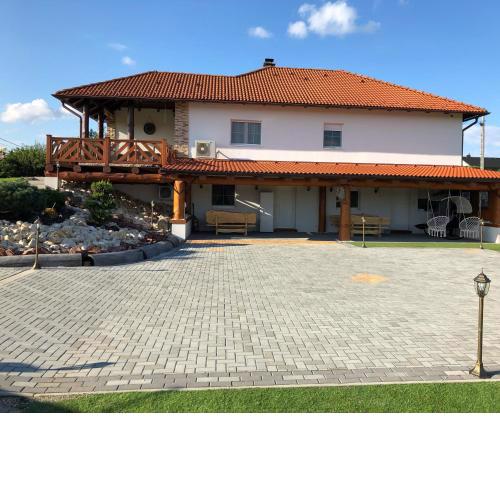 Tőzike apartman