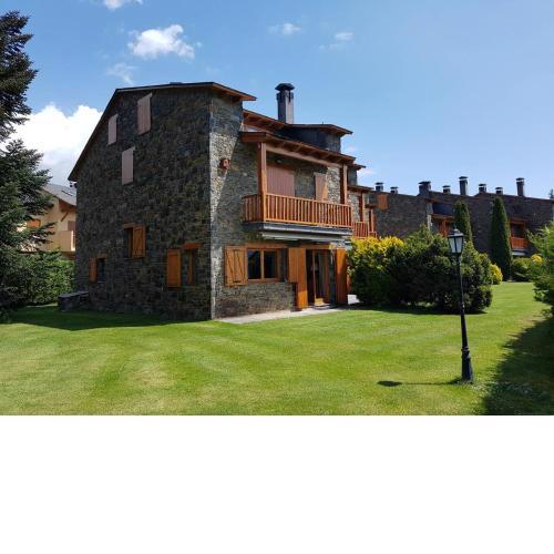 TPA Casa en Puigcerdà Residencial con piscina, padel, tenis para 8 personas