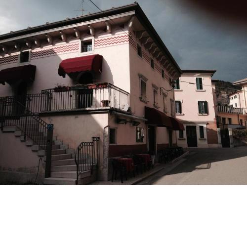 Tra Valpolicella e Lessinia