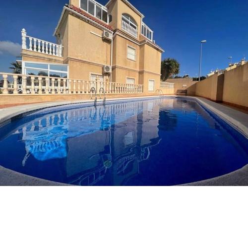 Traditional 3 bedroom villa with Com pool ALM26