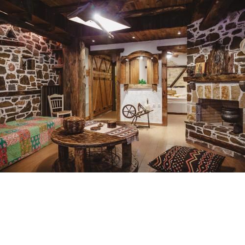 Traditional house Alexis Coco with pool
