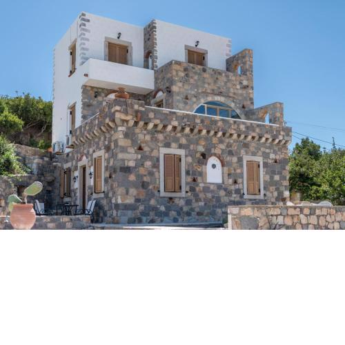 Traditional House Meloi