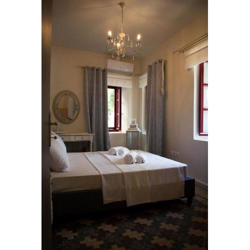 Traditional house of 1898 in the heart of old town of Nafplio