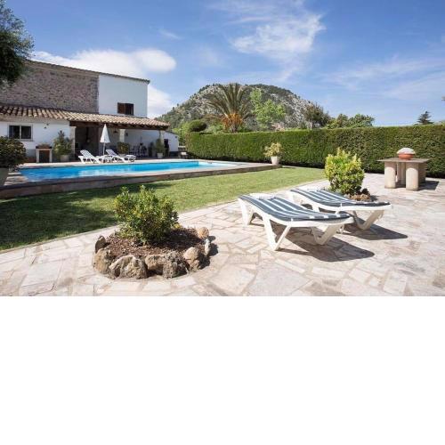 Traditional Majorcan villa. Special Price Car Hire for guests