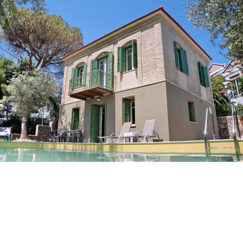 Traditional Ouzo Villa with private pool