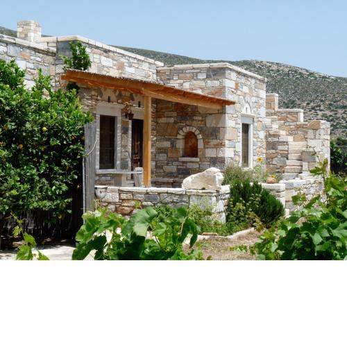 Traditional stone-built cottages Azalas