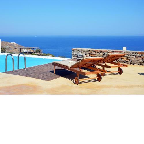 Traditional stone villa with a swimming pool, sea view and large terrace, ideal for a family or a group of friends