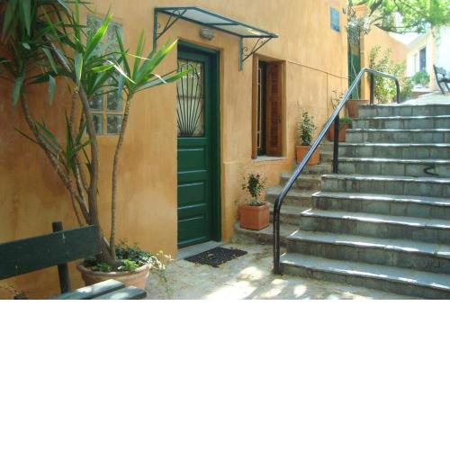 Traditional Studio Apt Central Athens