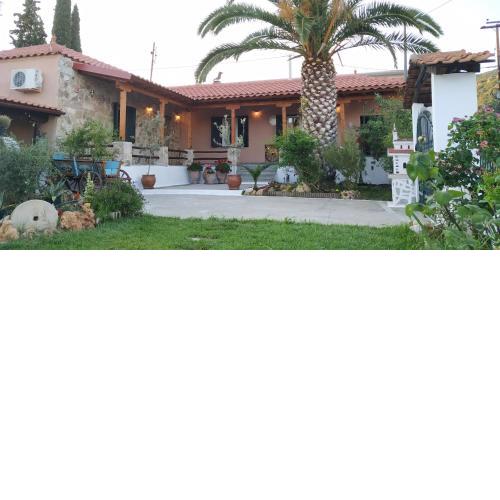 Traditional Villa Nea Peramos