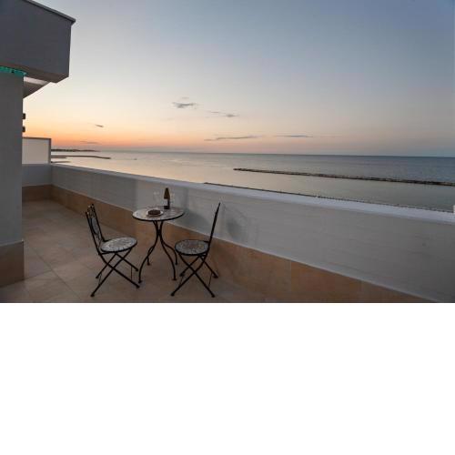 Tramonto sul mare Bari Apartment near the airport