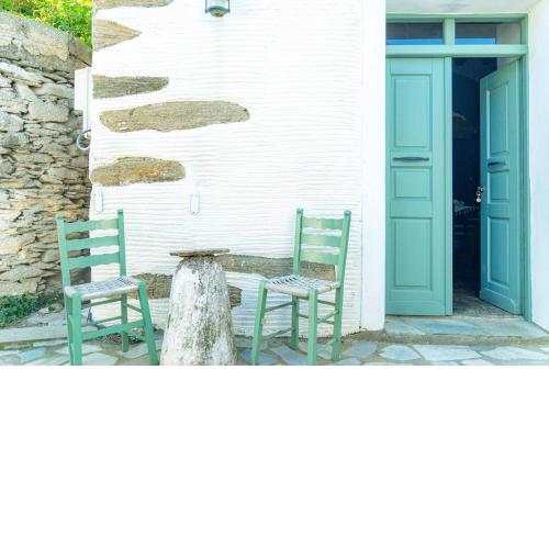 Tranquil, Cave Retreat in Fallika, Andros Island