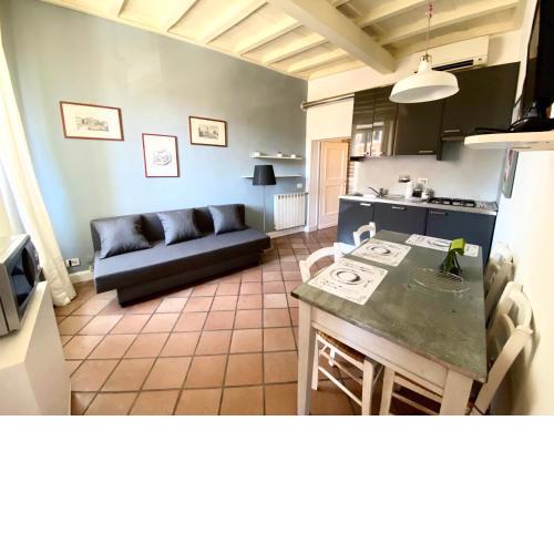Trastevere Rome's Heart charming appartment 8
