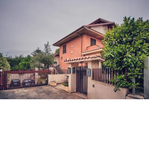 Travelershome Ciampino B&Bs