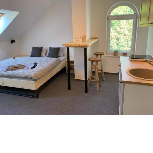 Treehouse Apartments