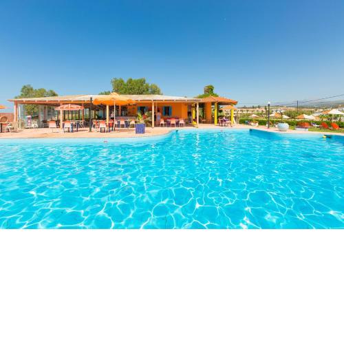 Trefon Hotel Apartments and Family Suites